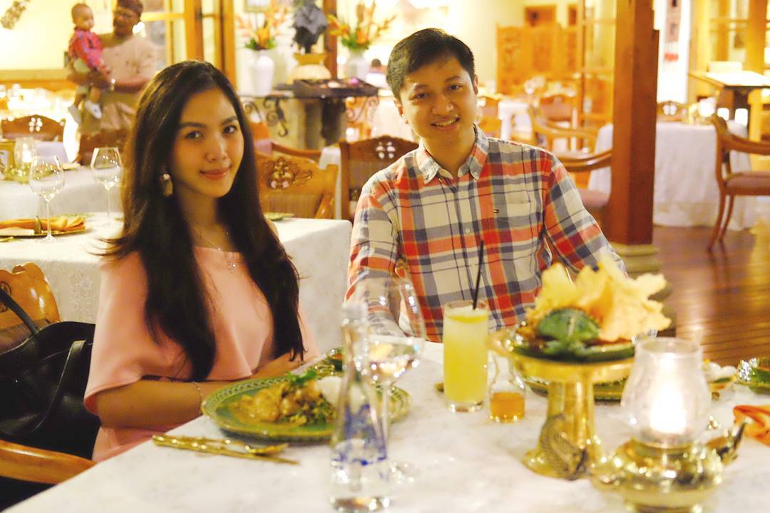 20 Referensi Tempat Makan di Bali Yang Letaknya Pinggir Pantai Atau Sawah Dengan View Bagus 20