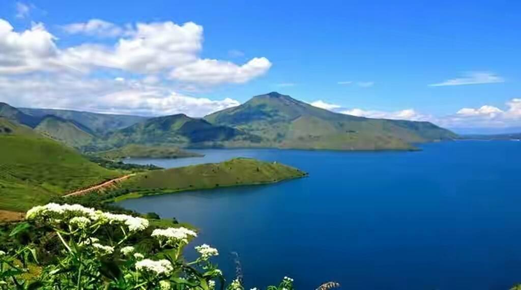 Beberapa Daftar Tempat Wisata Yang Terkenal Bagus di Wilayah Papua Selain Raja Ampat 8 Beberapa Daftar Tempat Wisata Yang Terkenal Bagus di Wilayah Papua Selain Raja Ampat 8