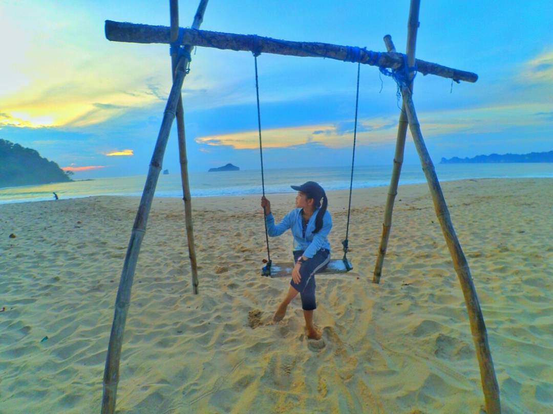 Apakah Sudah Buka Atau Tutup Wisata Pantai Sendiki Malang dan Bisakah Dilewati Mobil? 7