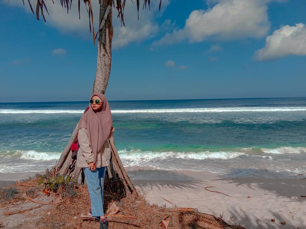 Potret Indahnya Pantai Batu Bengkung Lokasi di Malang dan Berapa Harga Tiket Masuknya? 5