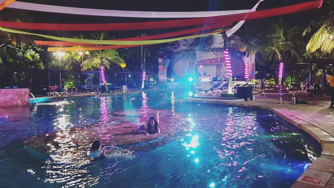 Wahana di Waterboom Pantai Indah Kapuk PIK 2