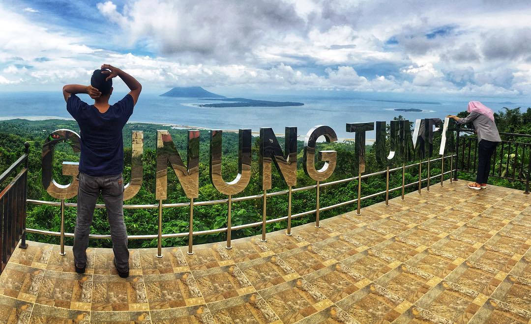 30 Tempat Wisata di Manado Yang Terbaru dan Lagi Trend, Simak Daftar Wajib Dikunjungi Berikut 3 30 Tempat Wisata di Manado Yang Terbaru dan Lagi Trend, Simak Daftar Wajib Dikunjungi Berikut 3