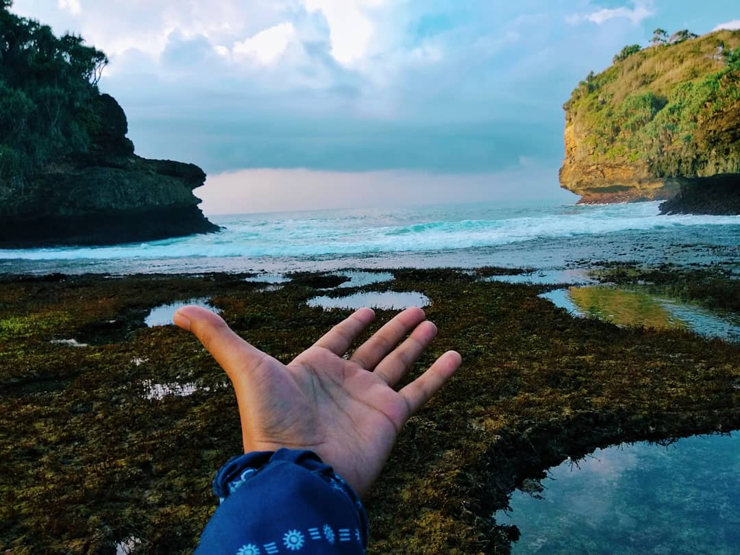 Potret Indahnya Pantai Batu Bengkung Lokasi di Malang dan Berapa Harga Tiket Masuknya? 2