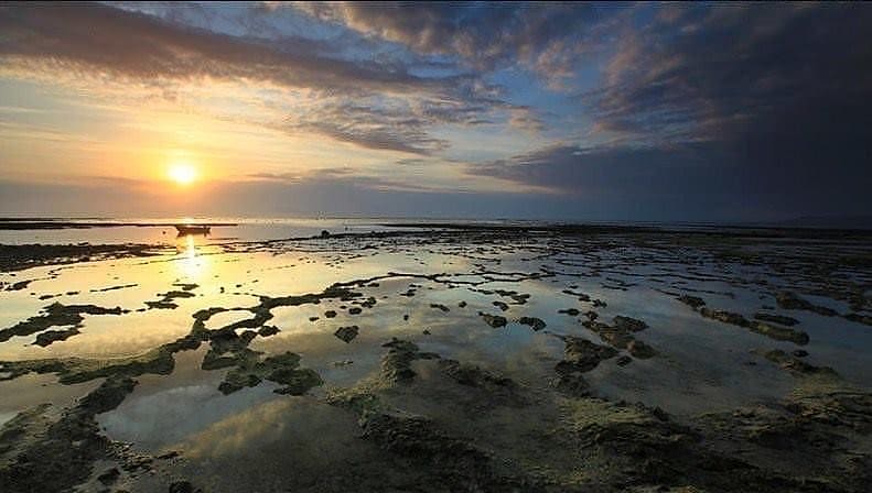 Lokasi Wisata Pantai Plengkung Terletak di Kecamatan Tegaldlimo Kabupaten Banyuwangi Jawa Timur 8