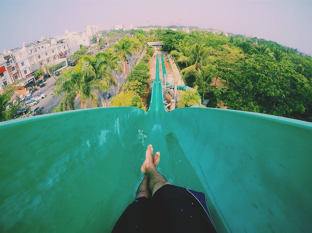 Wahana di Waterboom Pantai Indah Kapuk PIK 6