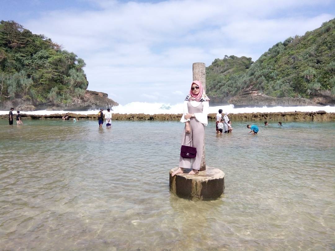 Potret Indahnya Pantai Batu Bengkung Lokasi di Malang dan Berapa Harga Tiket Masuknya? 8