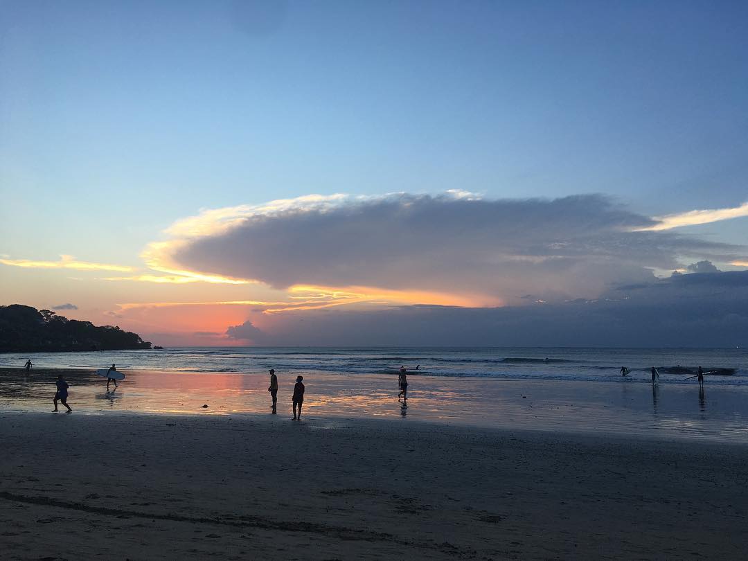 Keindahan Pantai Jimbaran Bali 9