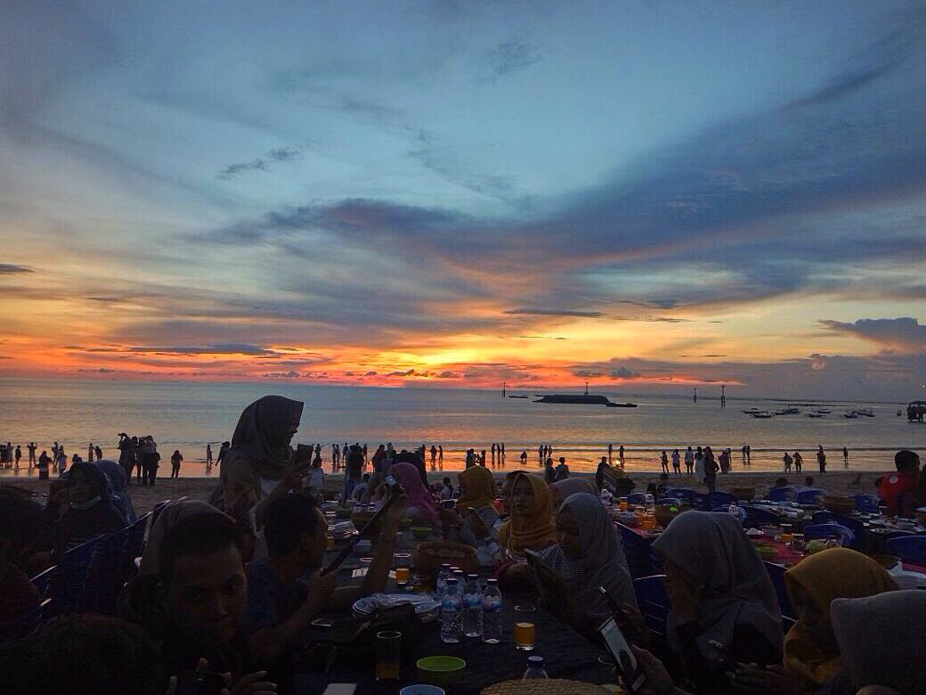 Keindahan Pantai Jimbaran Bali 10