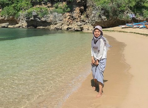 Pantai Ngrenehan Jogja 10