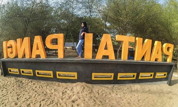 Pantai Pangi di Blitar Jawa Timur 4