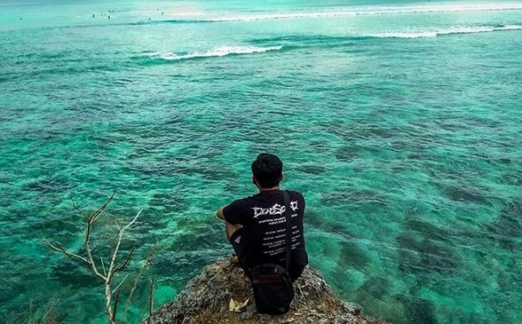 Pantai Padang Padang di Bali 2