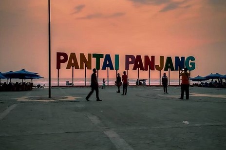 Pantai Panjang Bengkulu Garis-nya 7 KM 8