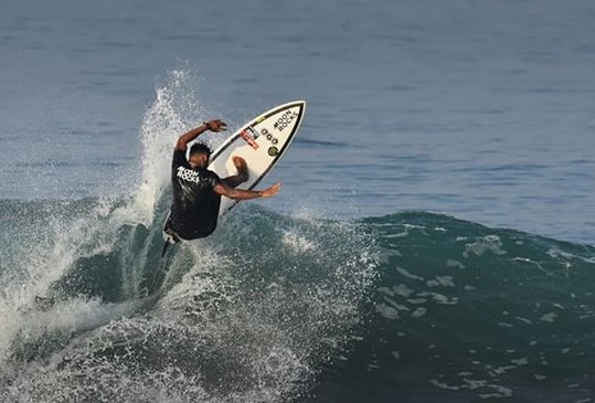 Echo Beach Bali Atau Pantai Batu Mejan 4 Echo Beach Bali Atau Pantai Batu Mejan 3