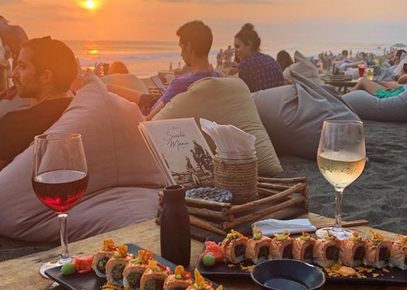 Echo Beach Bali Atau Pantai Batu Mejan 2 Echo Beach Bali Atau Pantai Batu Mejan 1