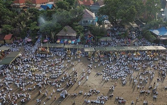 Pantai Seminyak Bali Lebih Bagus Dari Kuta? Benarkah? 4 Pantai Seminyak Bali Lebih Bagus Dari Kuta? Benarkah? 4