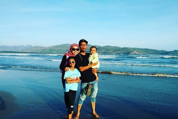 Pantai Teleng Ria di Pacitan Sudah Buka Atau Masih Ditutup dan Berapa Harga Tiket Masuknya? 1 Pantai Teleng Ria di Pacitan Sudah Buka Atau Masih Ditutup dan Berapa Harga Tiket Masuknya? 1