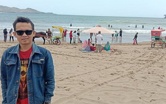 Pantai Teleng Ria di Pacitan Sudah Buka Atau Masih Ditutup dan Berapa Harga Tiket Masuknya? 6 Pantai Teleng Ria di Pacitan Sudah Buka Atau Masih Ditutup dan Berapa Harga Tiket Masuknya? 6