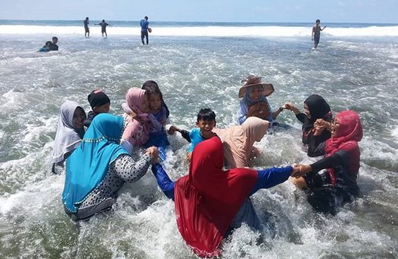 Keindahan Pantai Baron Jogja 8 Keindahan Pantai Baron Jogja 8