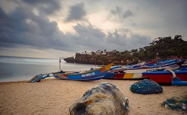 Jalan Menuju Lokasi Pantai Drini di Gunung Kidul Yogyakarta dan Berapa Harga Tiket Masuknya? 8