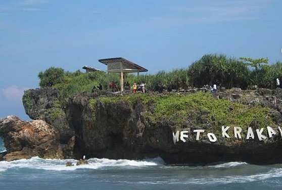 Pantai Krakal Jogja, Panoramanya Cantik dan Alami 3 Pantai Krakal Jogja, Panoramanya Cantik dan Alami 2