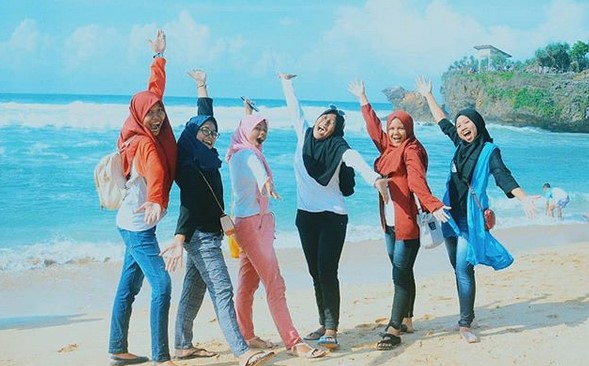 Pantai Krakal Jogja, Panoramanya Cantik dan Alami 5 Pantai Krakal Jogja, Panoramanya Cantik dan Alami 4