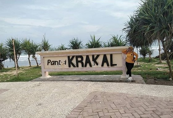 Pantai Krakal Jogja, Panoramanya Cantik dan Alami 8 Pantai Krakal Jogja, Panoramanya Cantik dan Alami 7