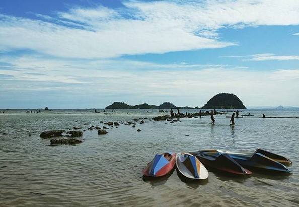 Potret Keindahan Wisata Pantai Pasir Putih di Lampung Selatan dan Berapa Tiket Masuknya? 6 Potret Keindahan Wisata Pantai Pasir Putih di Lampung Selatan dan Berapa Tiket Masuknya? 6