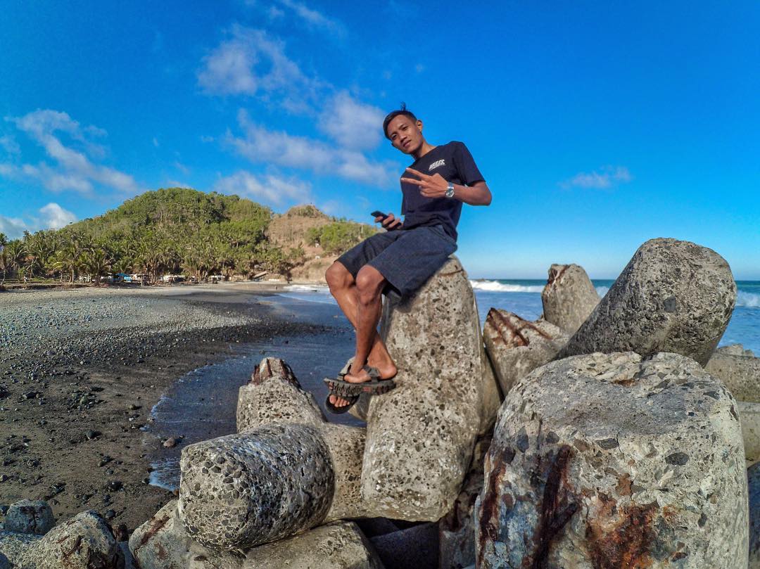 Rute Menuju Lokasi Wisata Pantai Watu Bale di Kebumen dan Berapa Harga Tiket Masuknya? 2