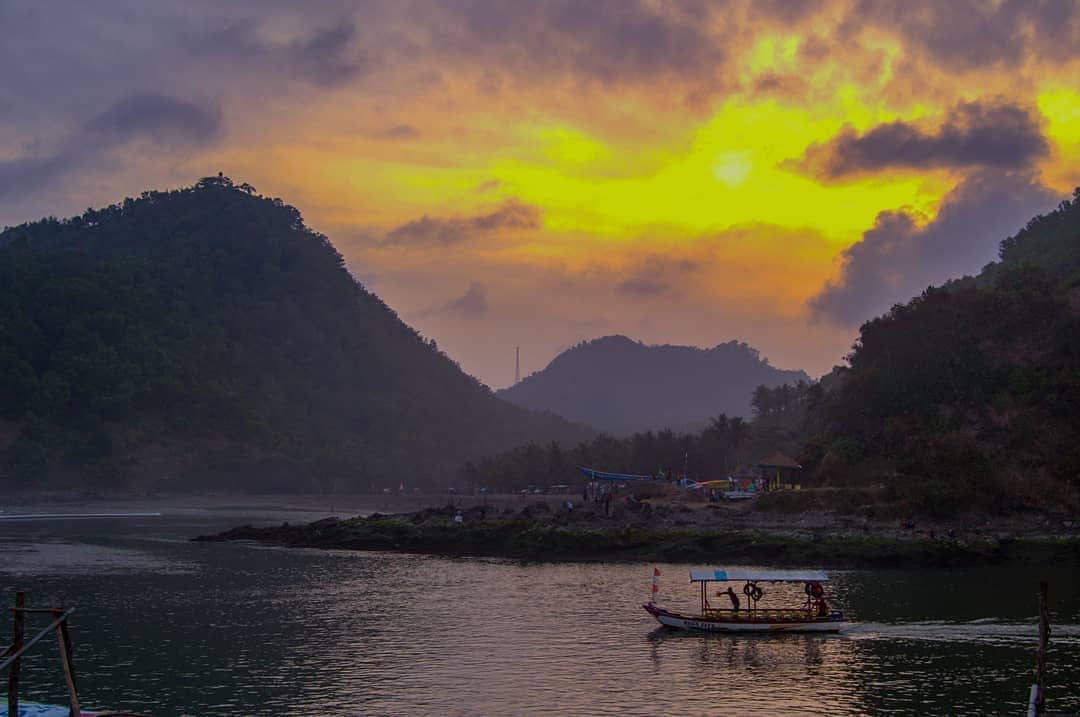 Pantai Suwuk Yang Indah 4