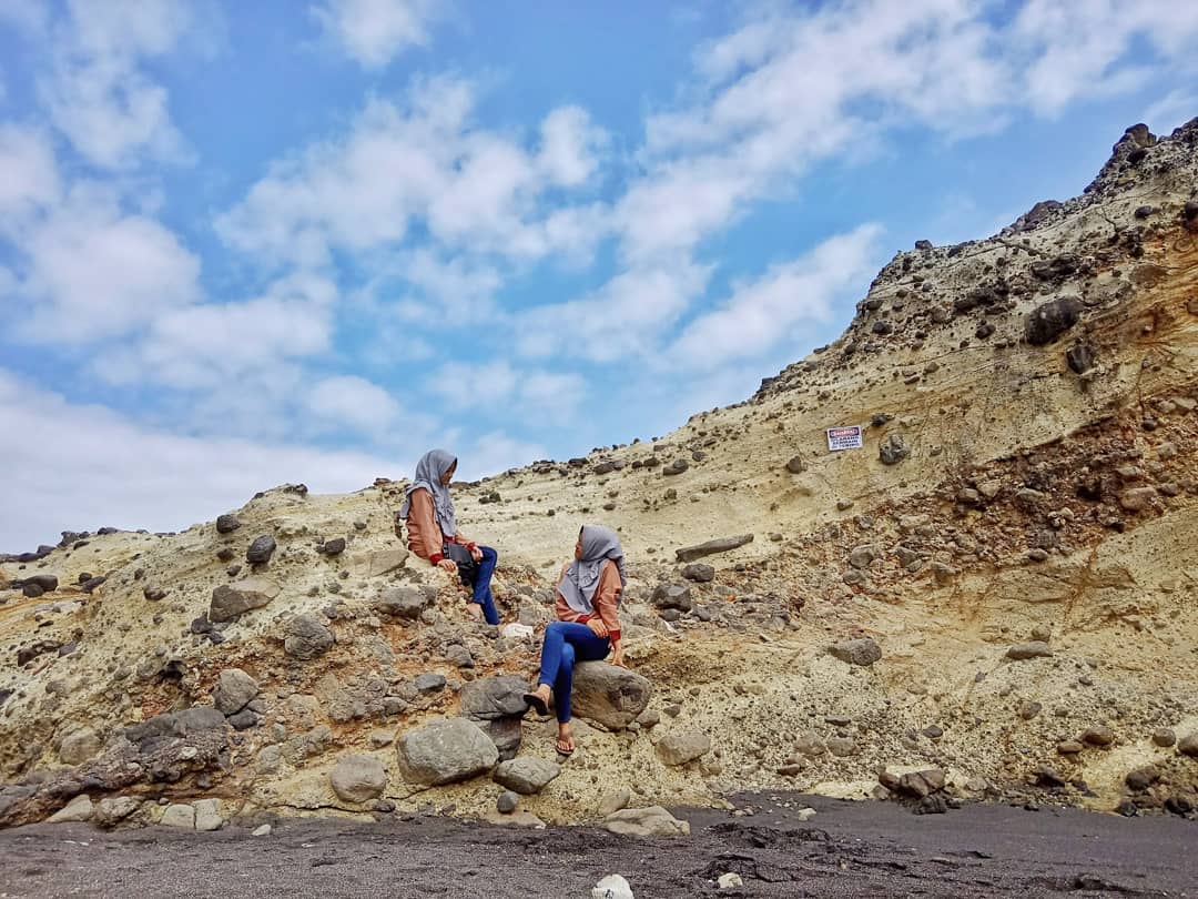 Pantai Licin Kabupaten Malang 6