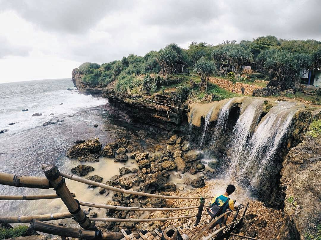Jalan Menuju Pantai Jogan Jogja 4