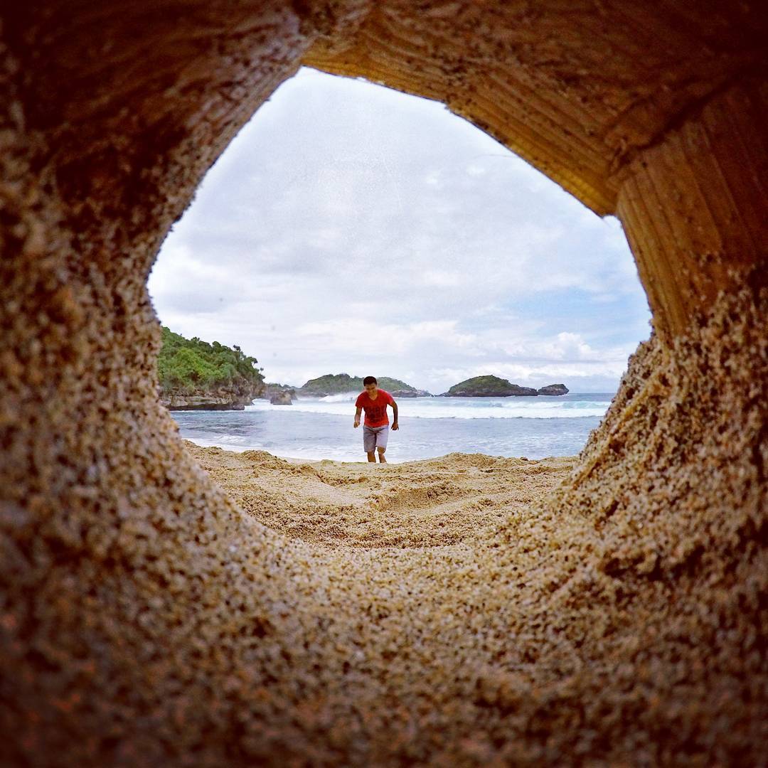 Indahnya Wisata Pantai Peh Pulo di Blitar Jawa Timur dan Berapa Harga Tiket Masuknya? 6 Indahnya Wisata Pantai Peh Pulo di Blitar Jawa Timur dan Berapa Harga Tiket Masuknya? 6