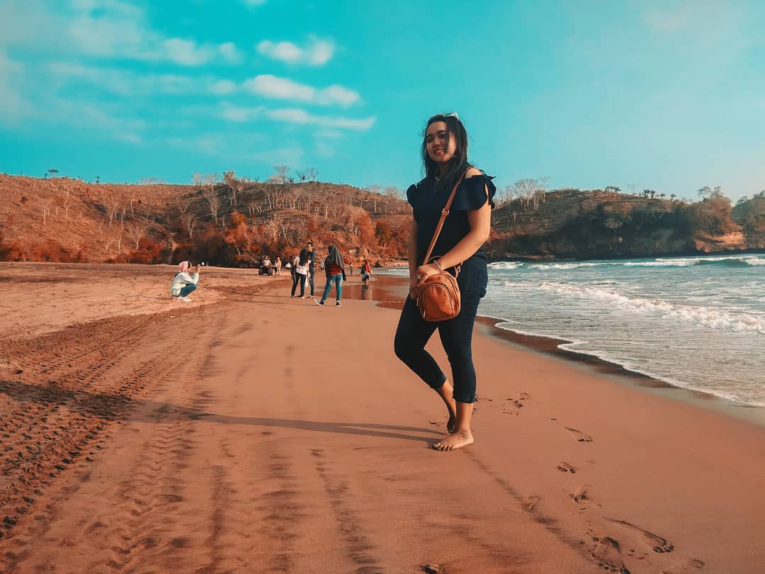 Jalan Menuju Lokasi Pantai Serang di Blitar Jawa Timur dan Berapa Harga Tiket Masuknya? 2