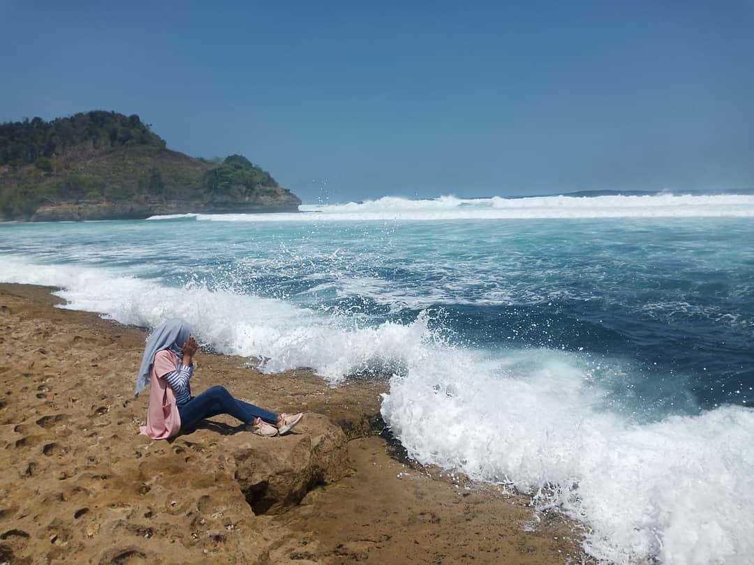 Bagaimana Akses Jalan Menuju Lokasi Wisata Pantai Molang di Pucang Laban Tulungagung 1 Bagaimana Akses Jalan Menuju Lokasi Wisata Pantai Molang di Pucang Laban Tulungagung 1