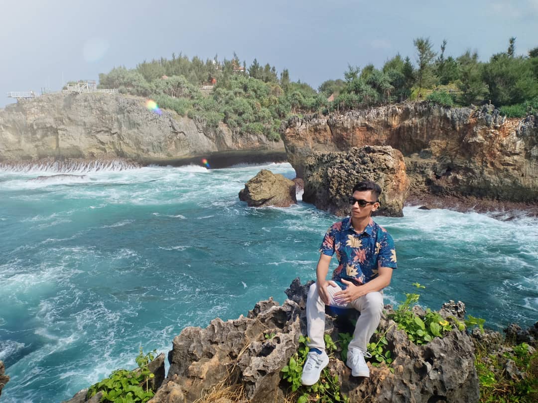 Keindahan Pantai Gesing Gunung Kidul Yogyakarta dan Berapa Harga Tiket Masuknya? 5