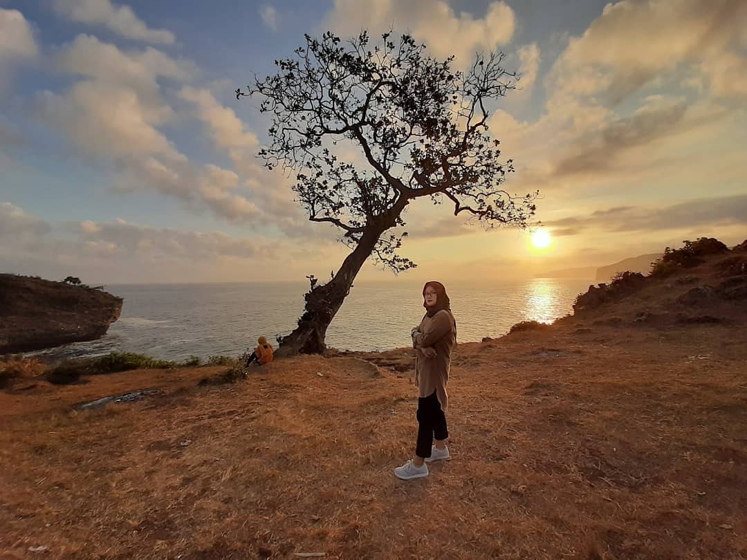 Menikmati Sunset di Pantai Kesirat Jogja dan Bagaimana Akses Jalan Menuju Lokasi? 7
