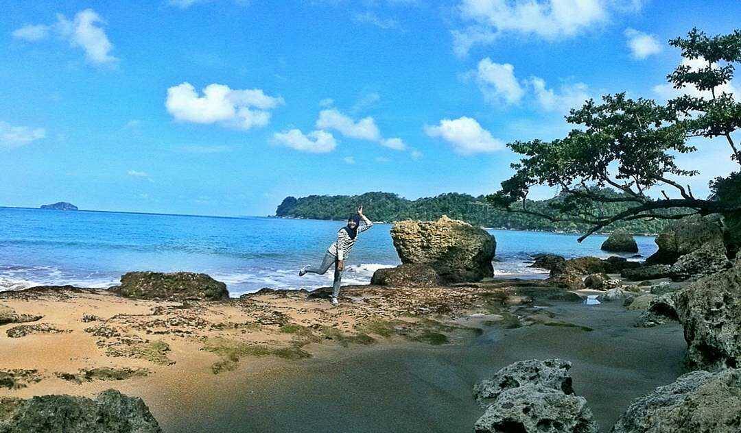 Bagaimana Akses Jalan Menuju Ke Pantai Tamban di Malang dan Berapa Harga Tiket Masuknya? 1