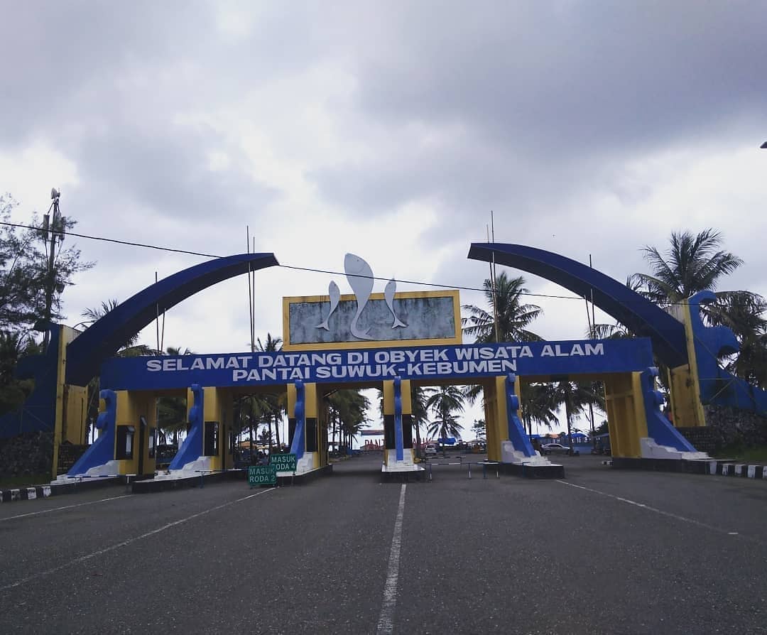 Pantai Suwuk Yang Indah 8