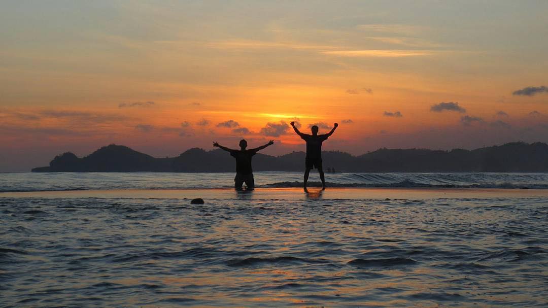 Buka Jam Berapa Lokasi Wisata Pantai Ungapan di Kabupaten Malang dan Harga Tiket Masuknya? 9 Buka Jam Berapa Lokasi Wisata Pantai Ungapan di Kabupaten Malang dan Harga Tiket Masuknya? 9