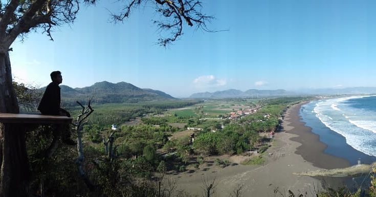 Potret Indahnya Lokasi Wisata Pantai Watu Ulo Terletak di Sumberrejo Kabupaten Jember Jawa Timur 6