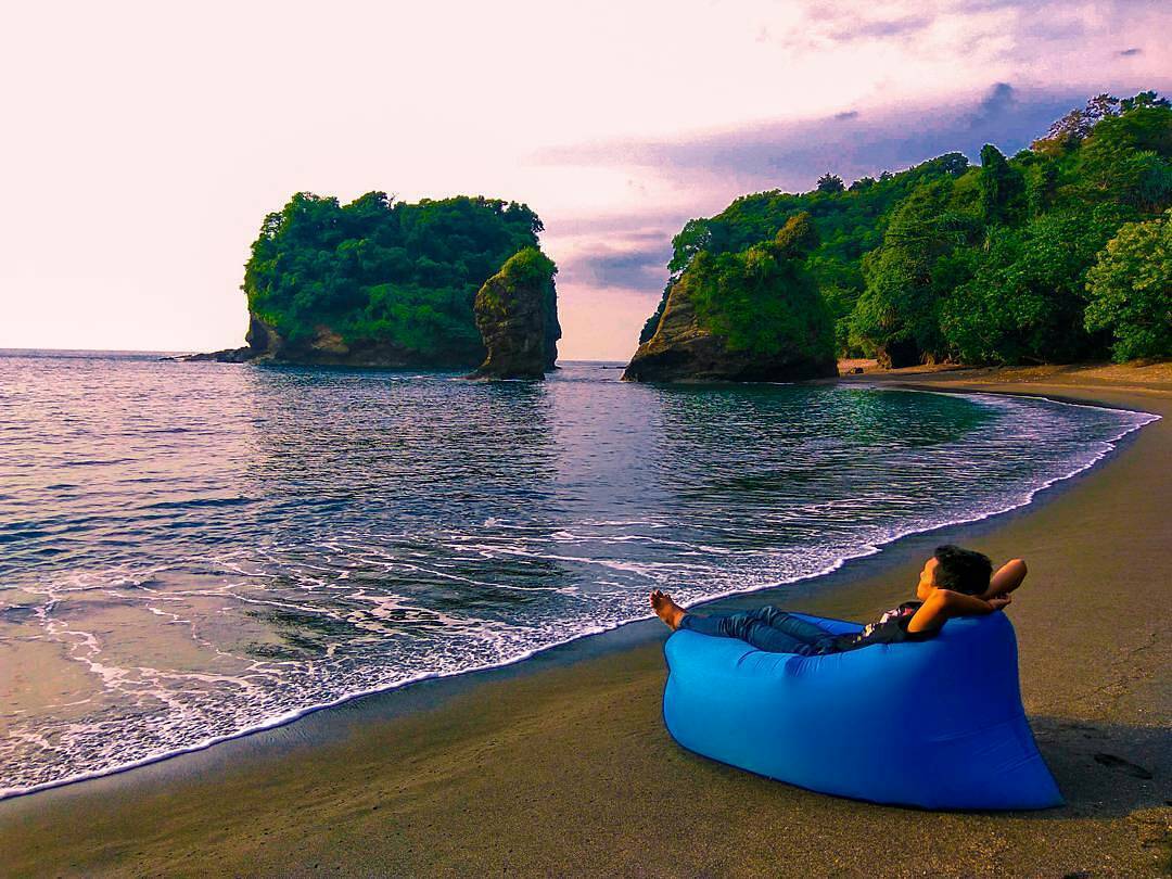Pantai Licin Kabupaten Malang 2