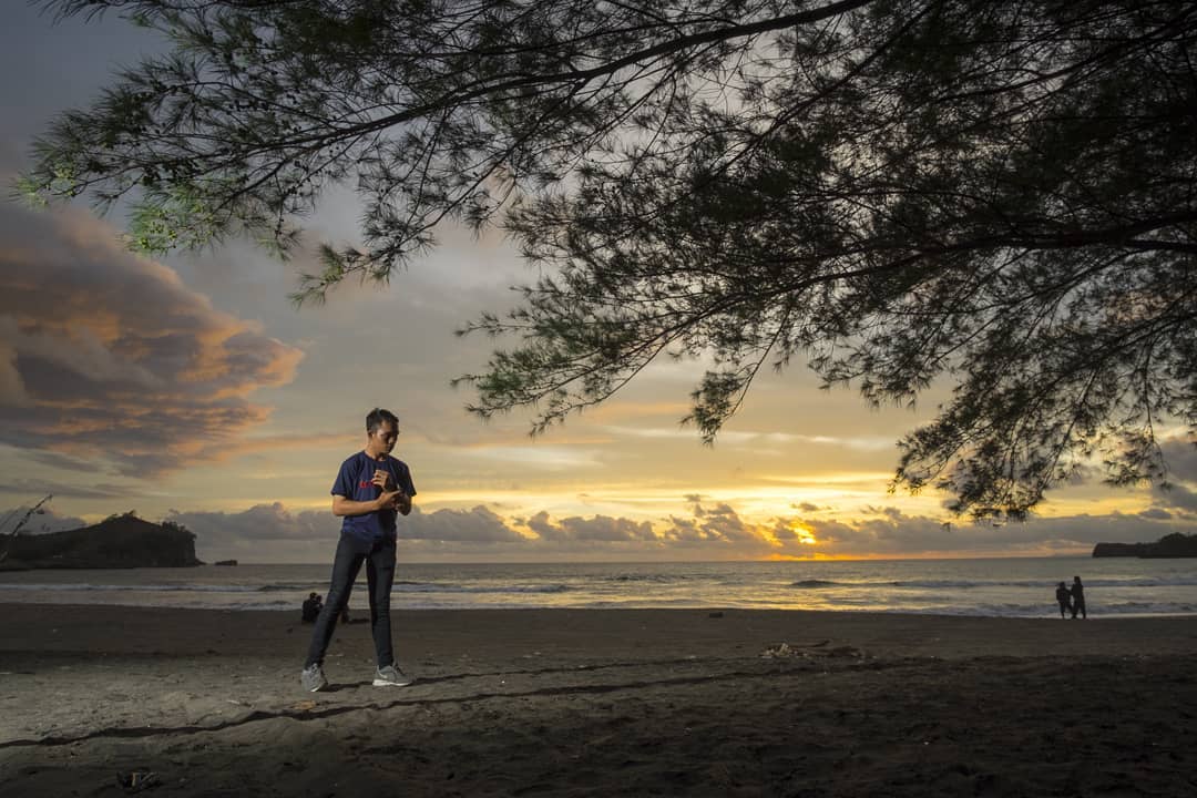 Jalan Menuju Lokasi Pantai Serang di Blitar Jawa Timur dan Berapa Harga Tiket Masuknya? 4
