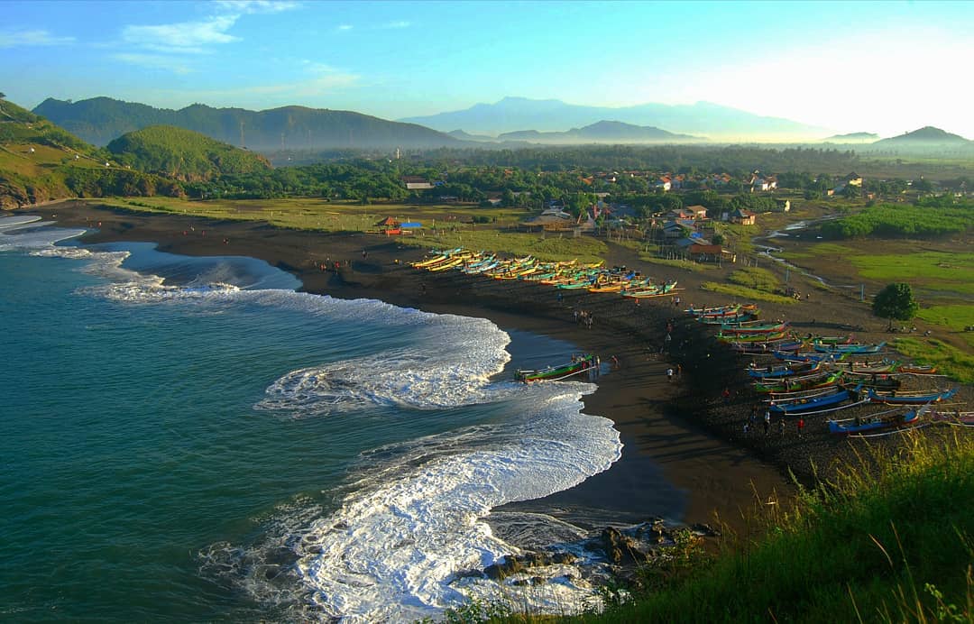 Jalan Menuju Lokasi Pantai Payangan Jember 4 Jalan Menuju Lokasi Pantai Payangan Jember 4