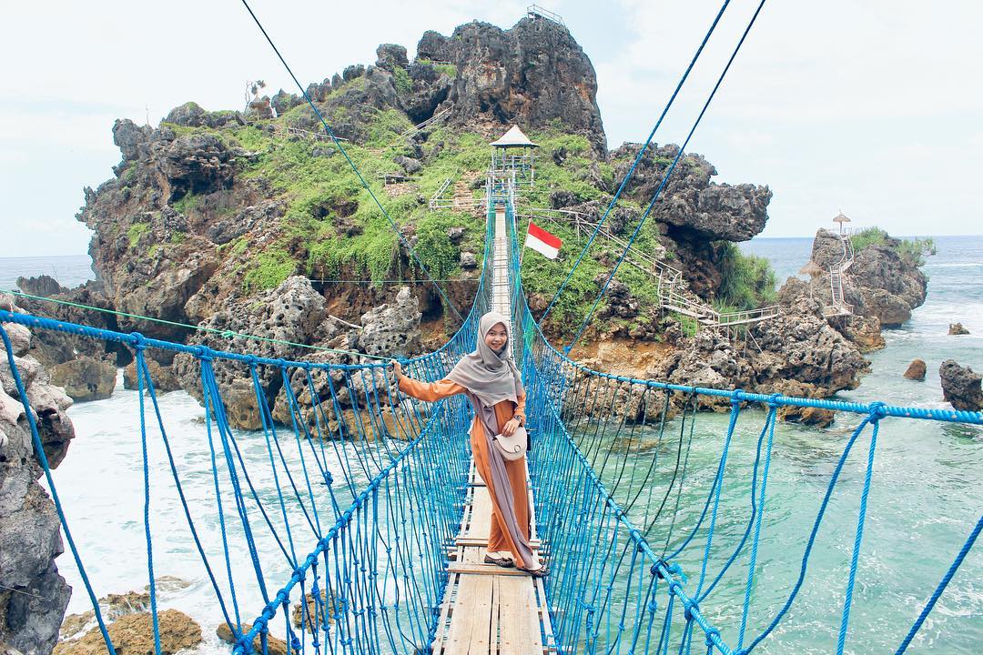 Berapa Biaya Snorkeling di Pantai Nglambor Jogja? 6