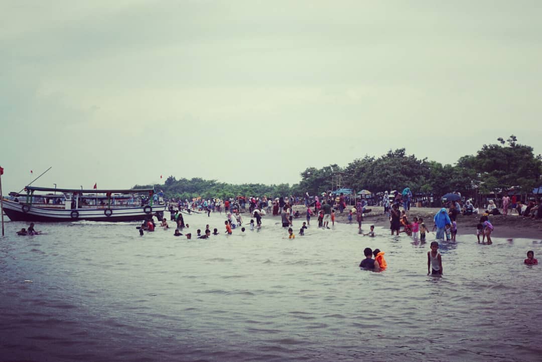 Mancing di Pantai Tanjung Pasir Tangerang 7