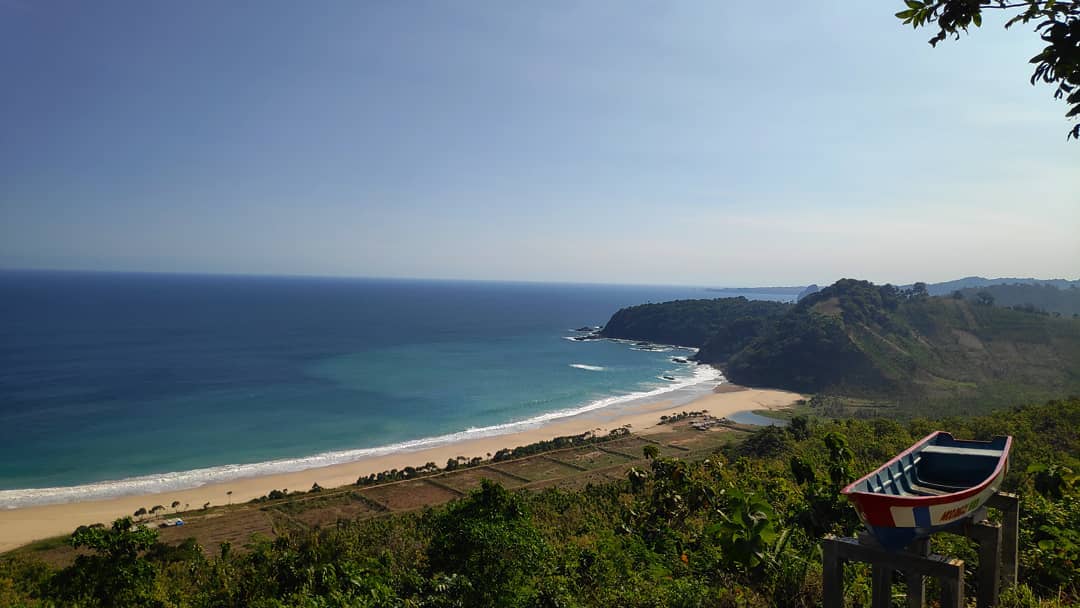 Keindahan Pantai Mrutu di Kabupaten Malang 7