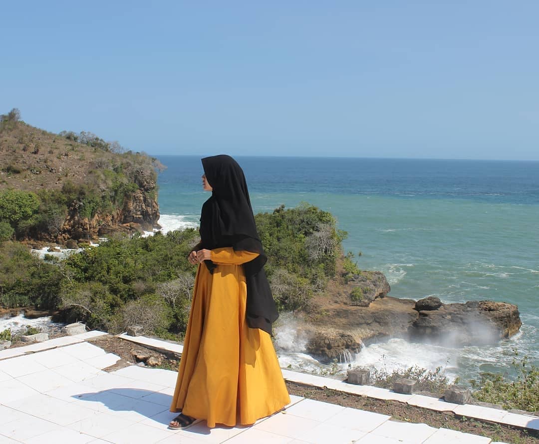 Jalan Menuju Lokasi Pantai Serang di Blitar Jawa Timur dan Berapa Harga Tiket Masuknya? 1