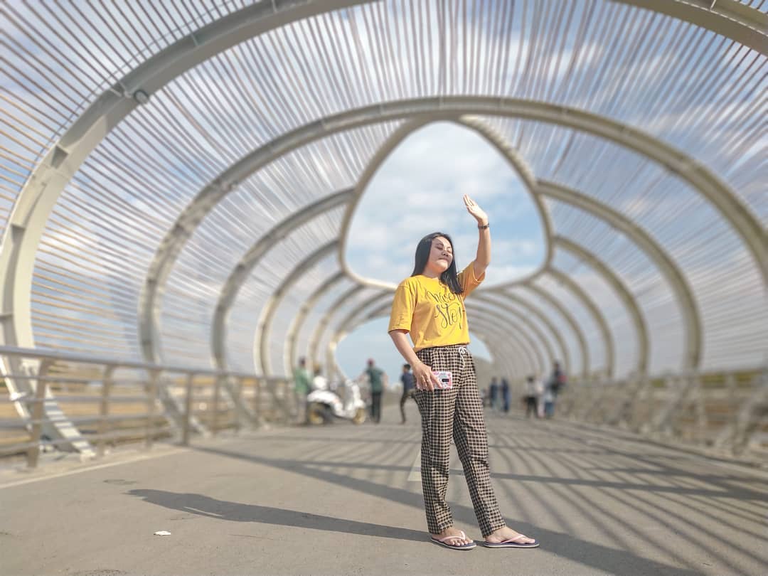 Pantai Boom Banyuwangi Yang Jembatannya Disebut Dion Wiyoko Seperti Helix Bridge Singapura 9 Pantai Boom Banyuwangi Yang Jembatannya Disebut Dion Wiyoko Seperti Helix Bridge Singapura 9