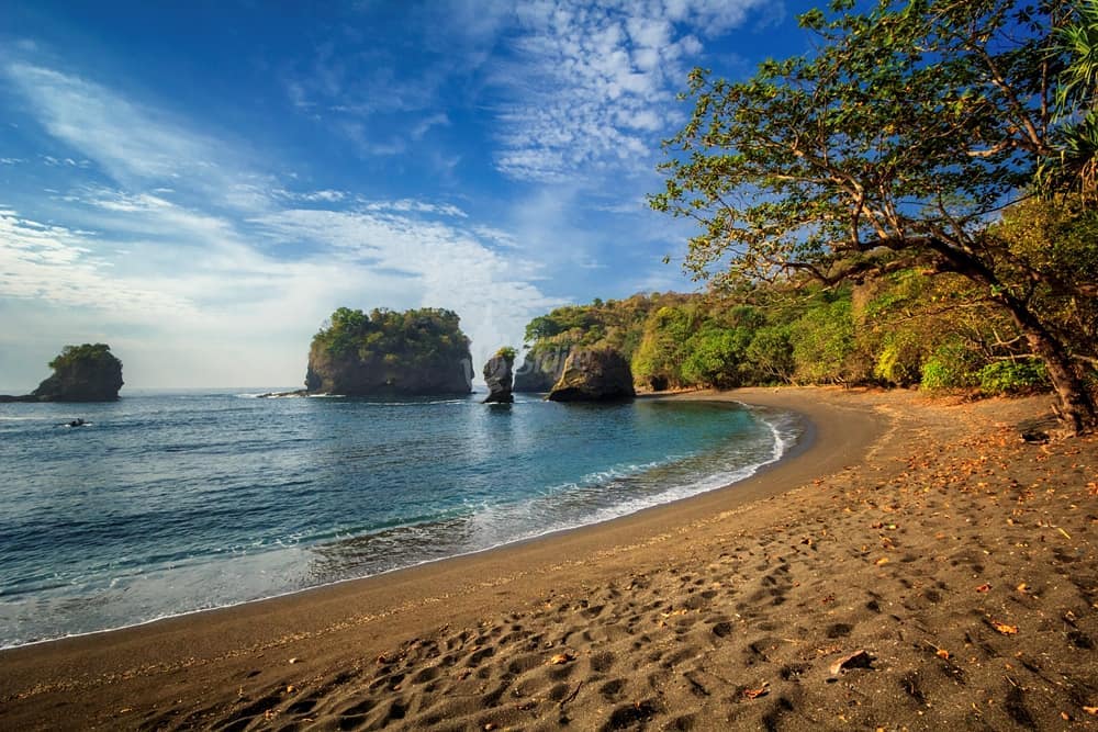 Pantai Licin Kabupaten Malang 10