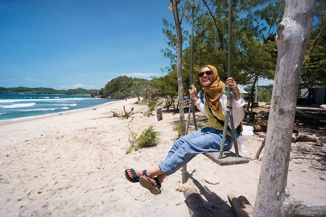 Pantai Gondo Mayit Blitar 10